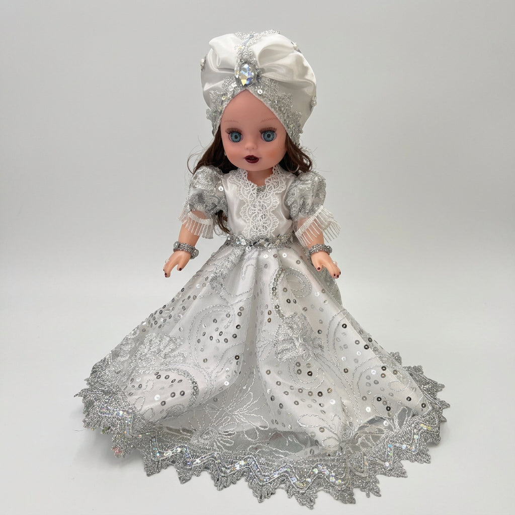MUÑECA VESTIDA DE BLANCO